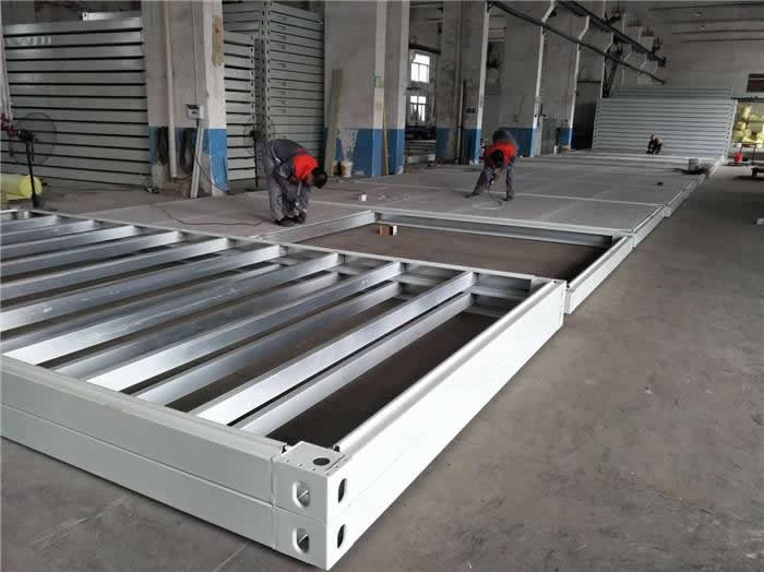 集裝箱活動房是輕鋼結(jié)構(gòu)